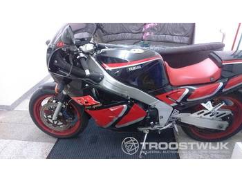 Motocykel Yamaha FZR: obrázok 1