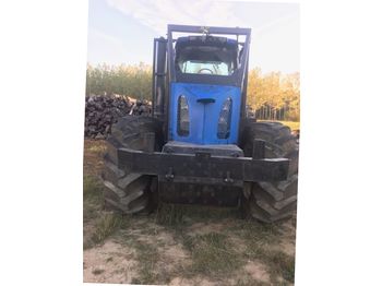 Lesnícky traktor New Holland T8040: obrázok 1