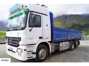 Valníkový/ Plošinový nákladný automobil Mercedes 2560: obrázok 1