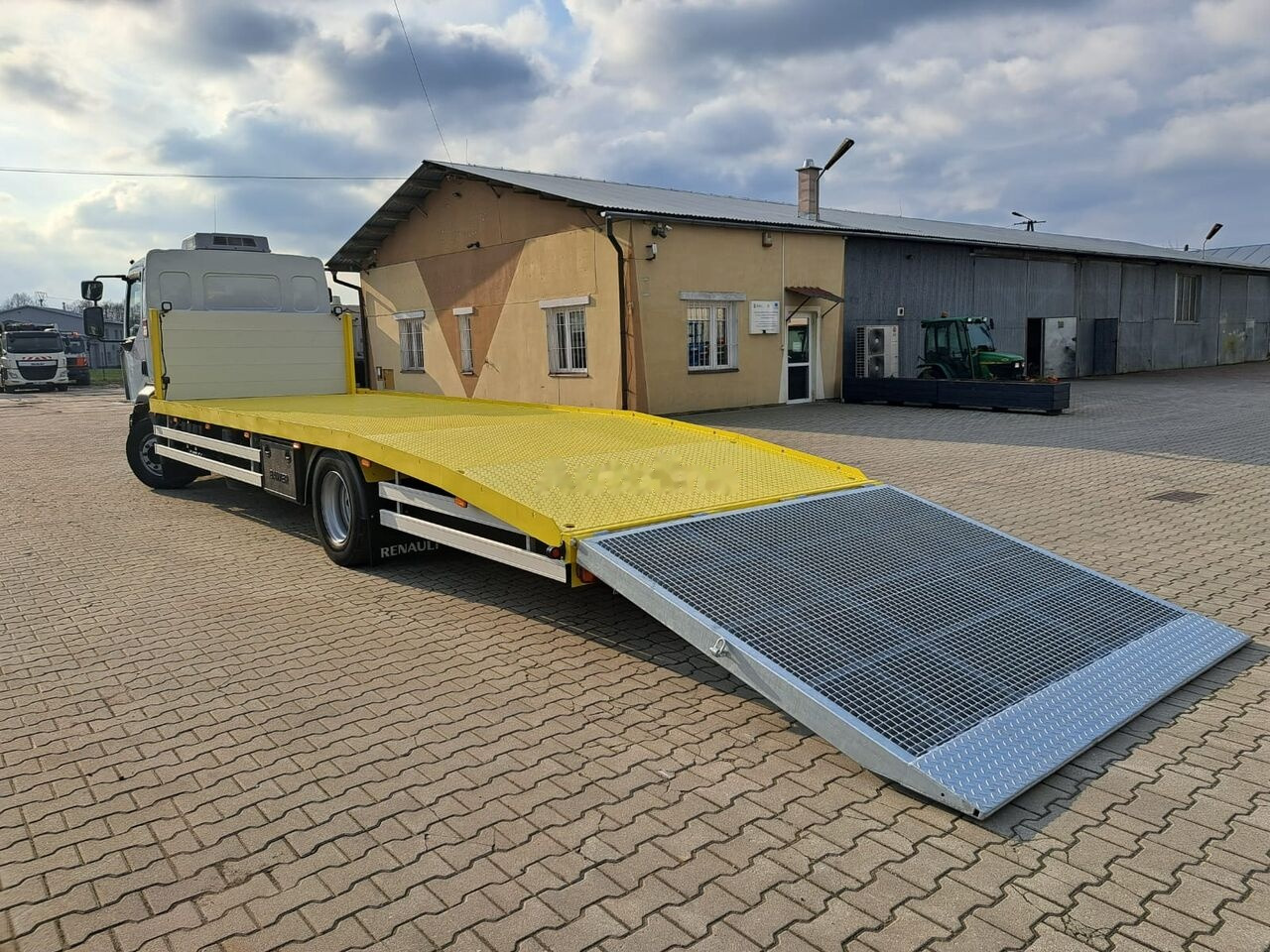 Nákladné vozidlo na prepravu automobilov Renault D14: obrázok 10