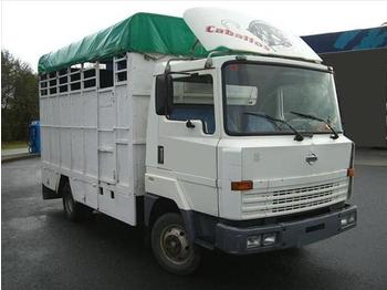 NISSAN L35 08 - Skříňový nákladní auto