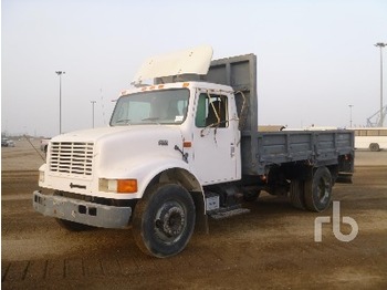 International 4700 4X2 - Valníkový/ Plošinový nákladný automobil