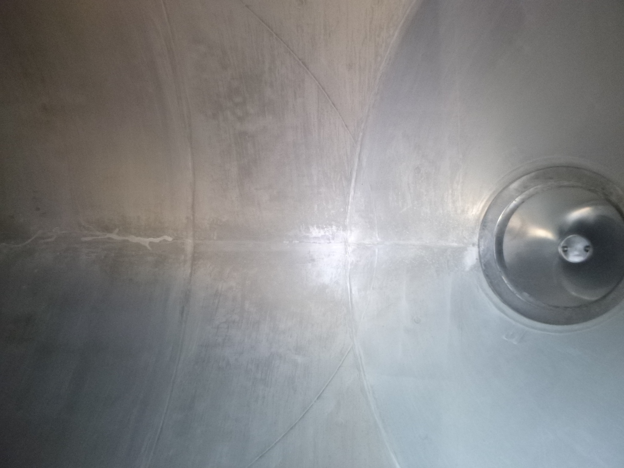 Cisternový náves na prepravu múky Feldbinder Powder tank alu 63 m3 / 1 comp (tipping): obrázok 6