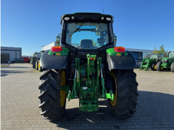 John Deere 6100M - Traktor: obrázok 4