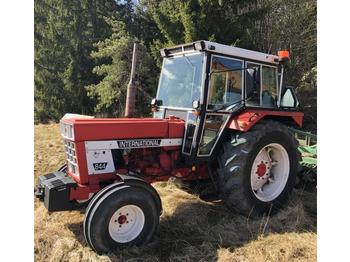 International 844  - Traktor