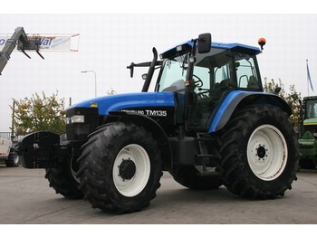 New Holland/Ford TM135 - Traktor