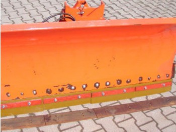 Kubota 1600 Schneepflug hydraulisch - Radlica