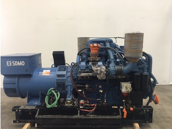 MTU 12V2000 engine - Elektrický generátor